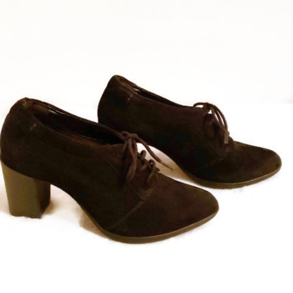 Clarks Shoes - Clarks lace up booties by the cushion collection